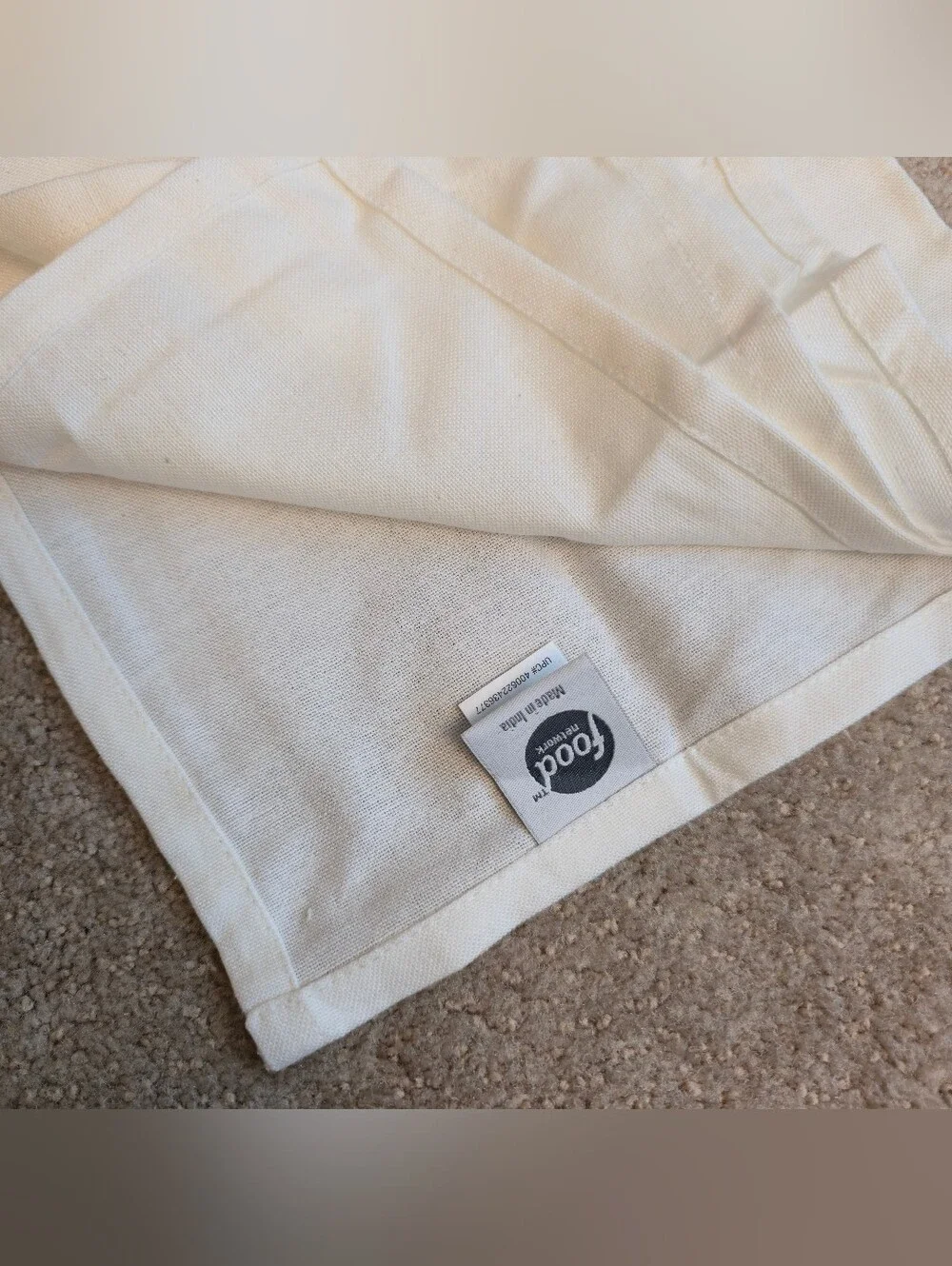 New Food Network (14) cloth Napkins, ivory off-white, 18